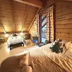 Le Montagnard En Bois Chalet