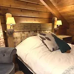 Le Montagnard En Bois Chalet